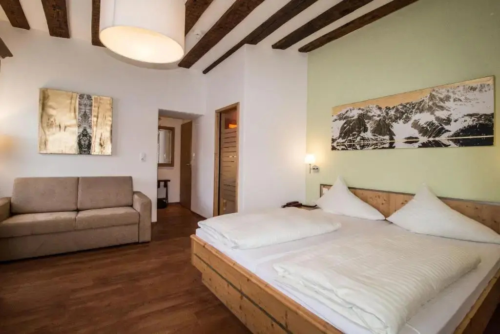 Superior Double room (full double bed)
