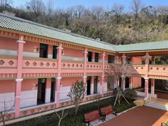 Zhongda Langxu Shengsi Social Endowment Service Center