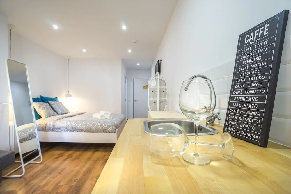 Casa Barceló Camp Nou Hostel