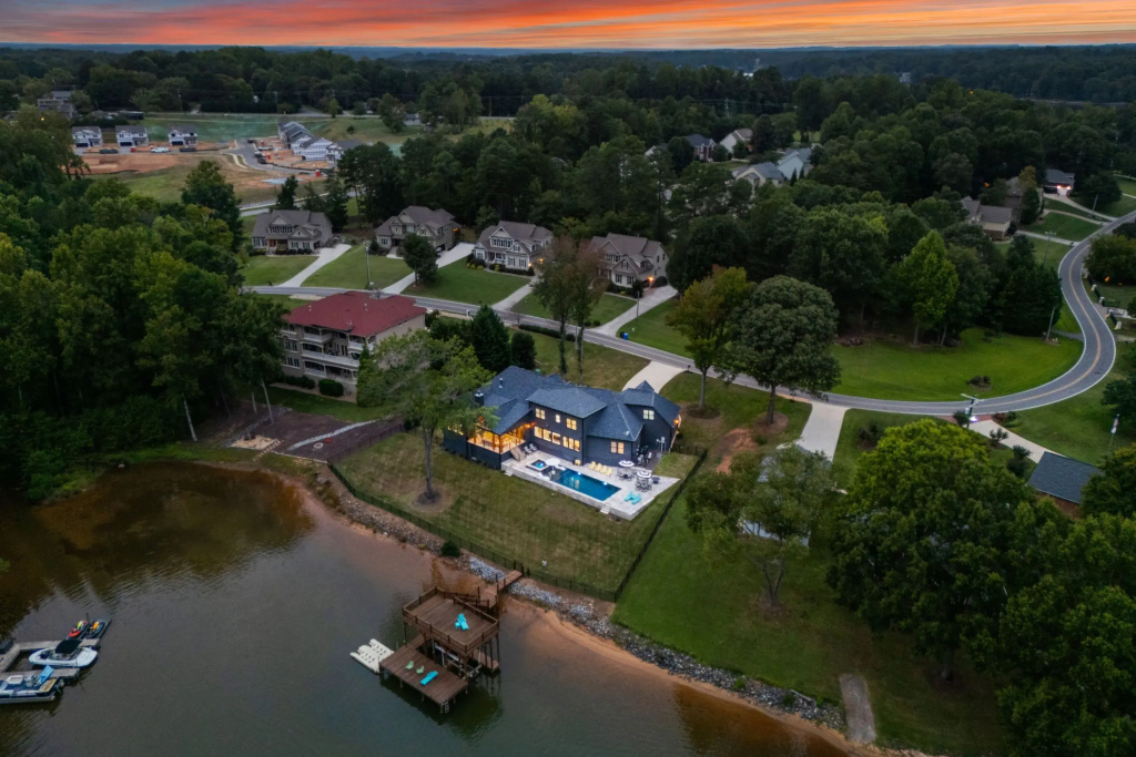 New Saltwater Pool + Spa, Views Wilson Hideaway