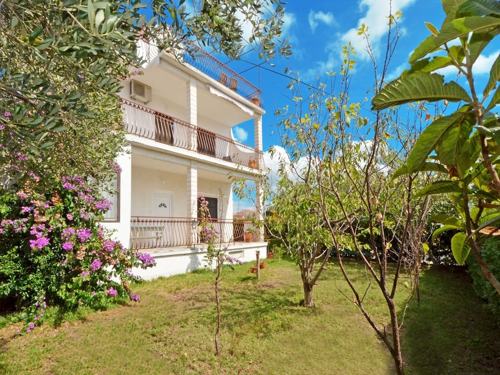 Apartments Petar