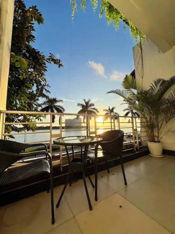 Deluxe Double room with river view (full double bed)
