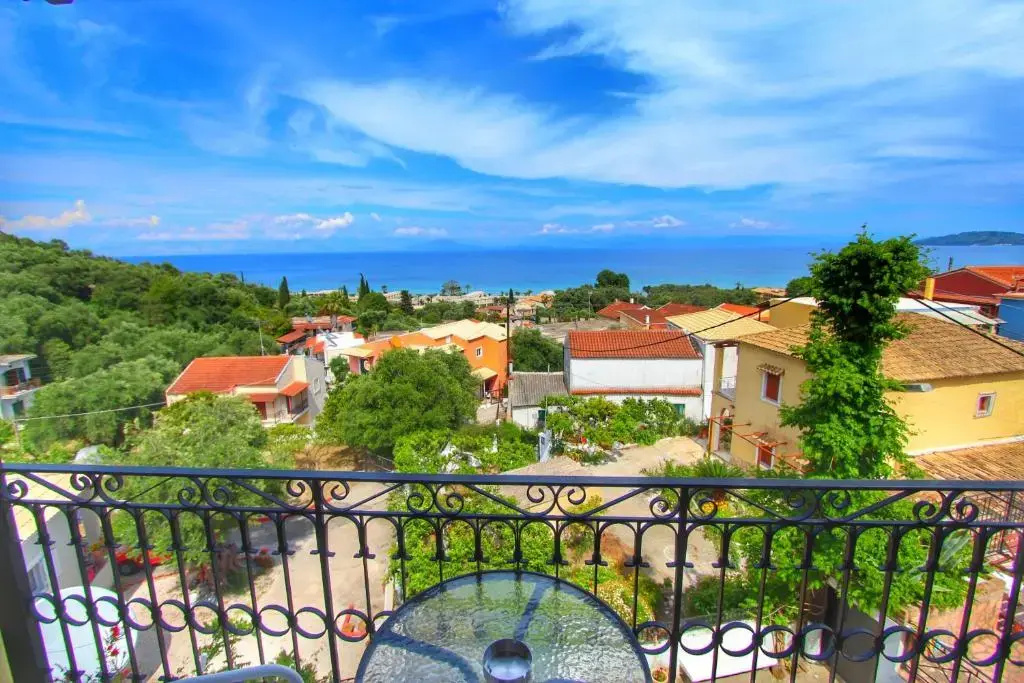 Avra Paradise Aparthotel — 5