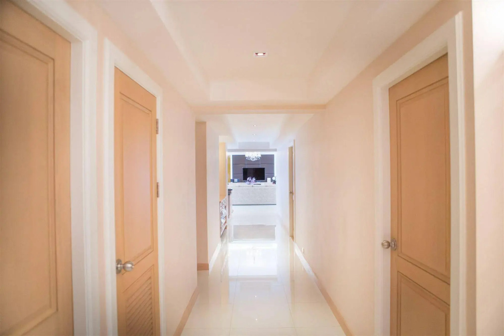 The Royal Princess Condominium. - Général