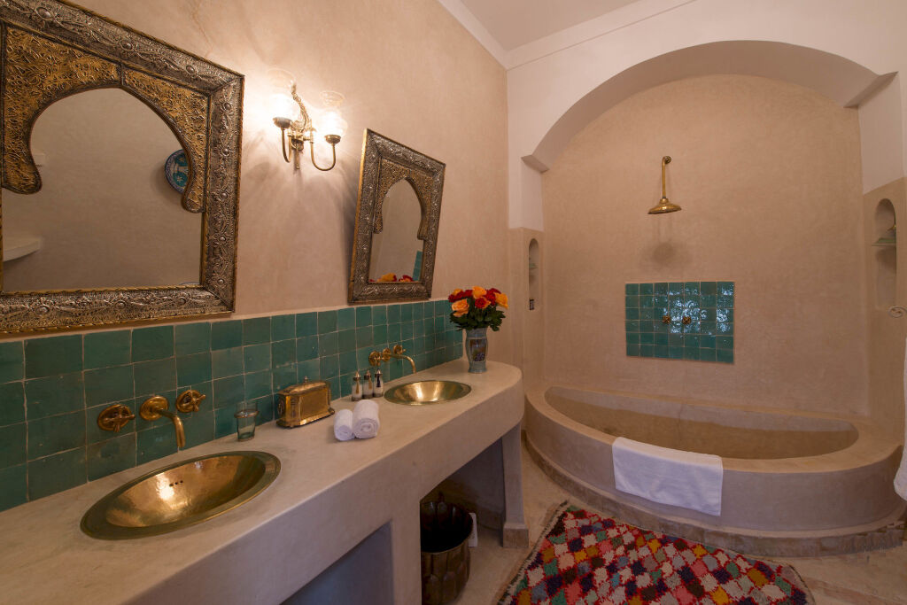 Riad Emberiza Sahari by null