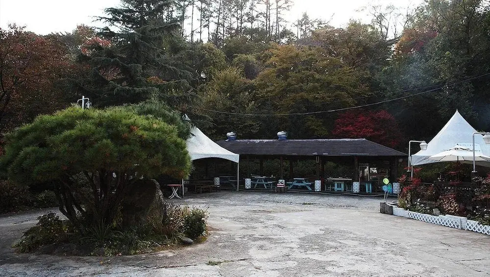 Muju Bakam Villa Pension