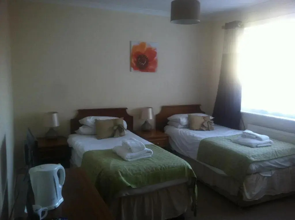 Rivelyn Hotel Bar & Restaurant - Chambres