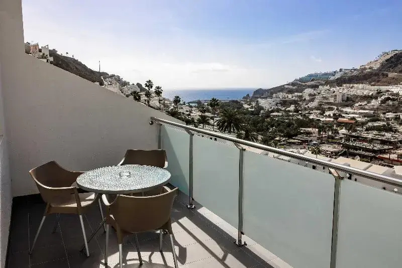Apartment with balcony