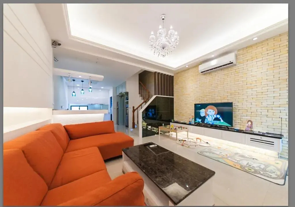 4 Bedrooms Cottage