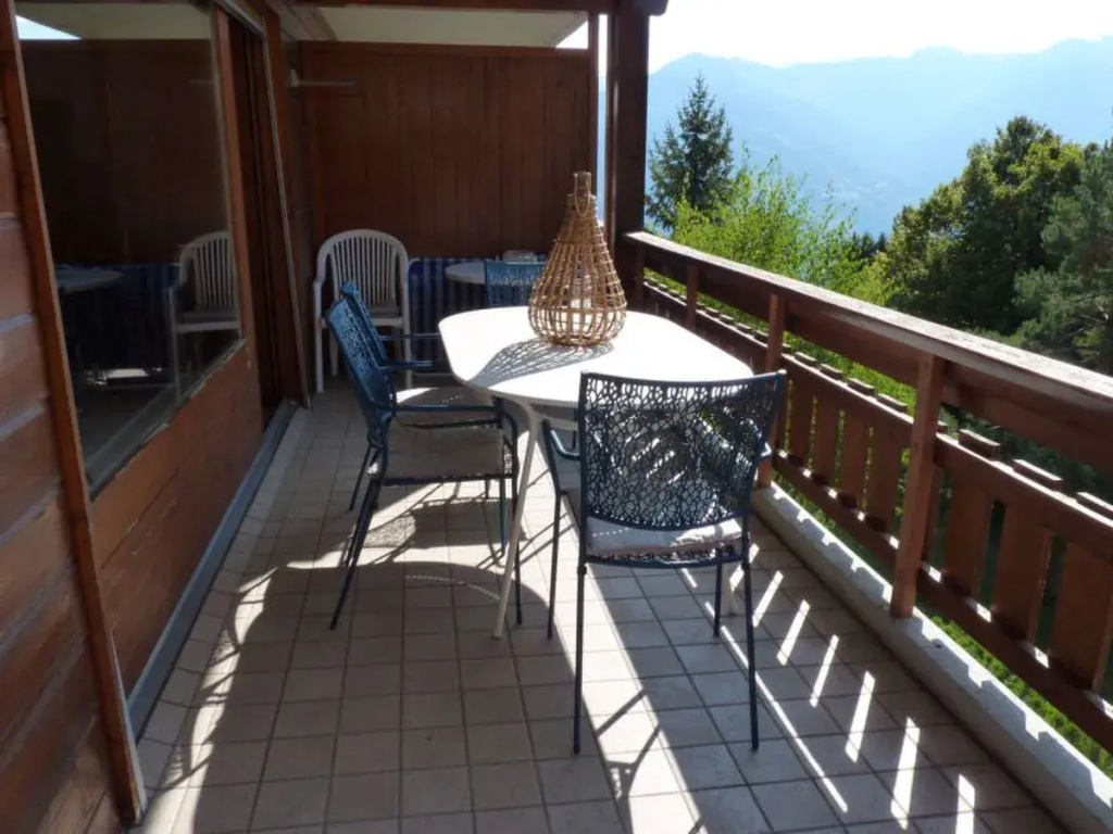 Balcony & Terrace