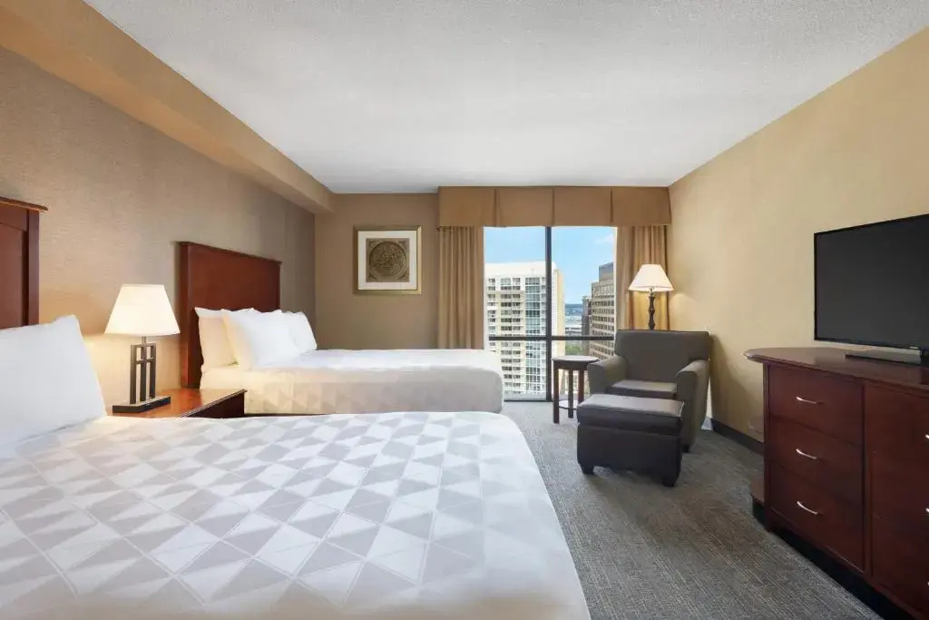 Holiday Inn National Airport/Crystal City by IHG - Chambres