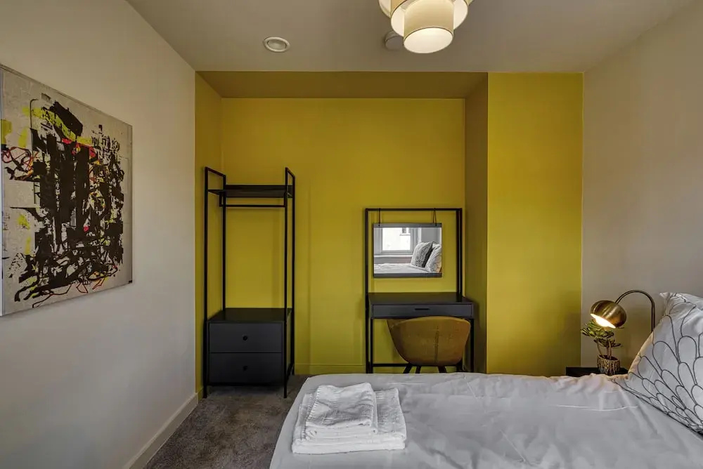Renaissance House Apartments