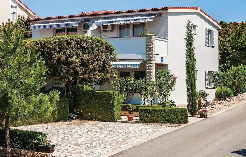 Amazing Home in Mandre With Wifi and 1 Bedrooms