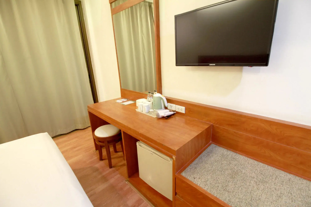 Отель Ten Stars Hotel Pratunam в Бангкоке