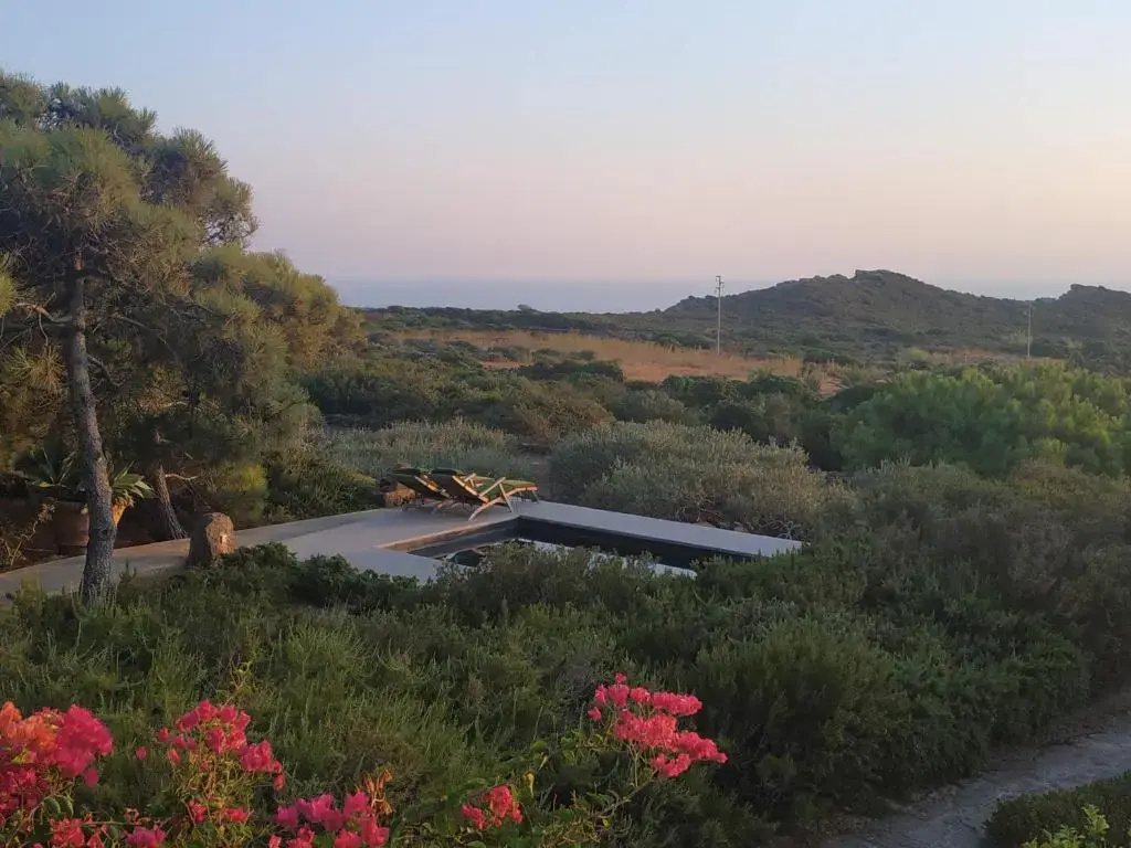 2 Bedrooms Villa