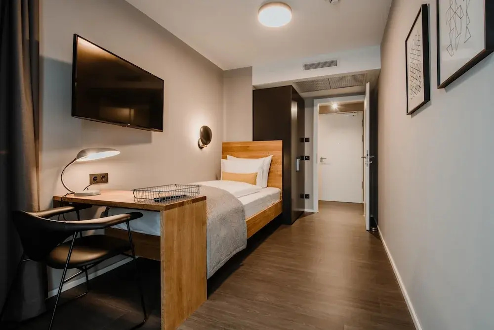2 Room Business Premium Apartment