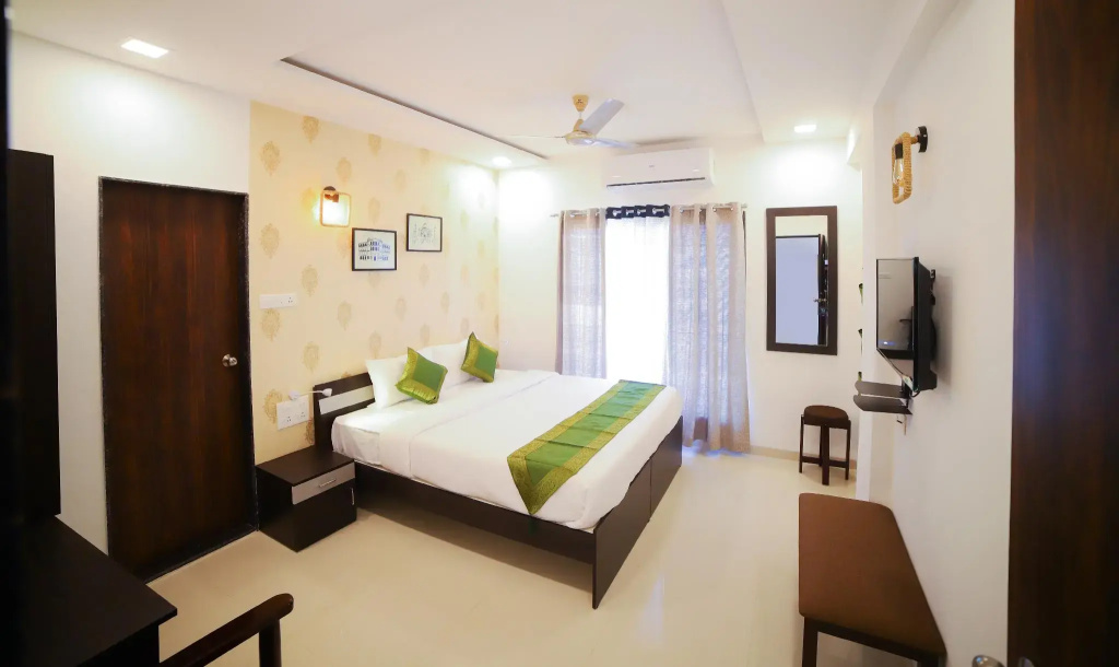 Standard Double room (full double bed)