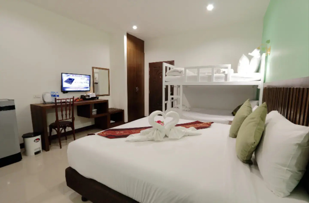 BS Airport at Phuket - Chambres