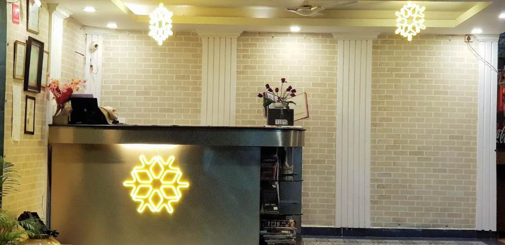 Lobby & Reception