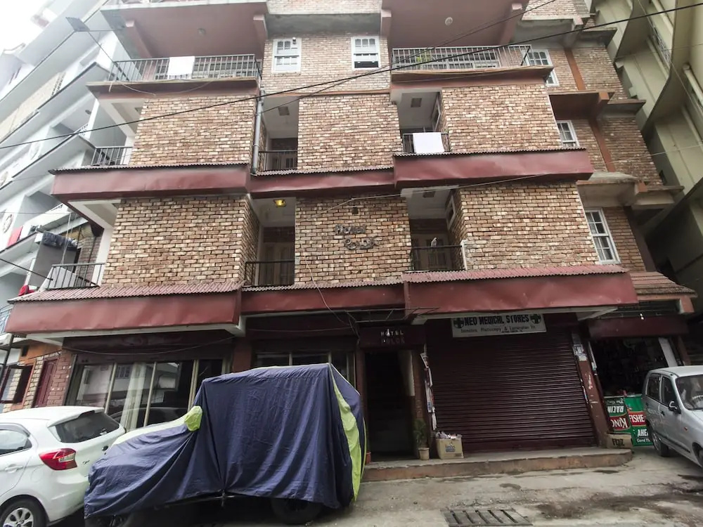 OYO 12192 Hotel Polok