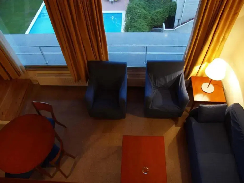 Balcony & Terrace