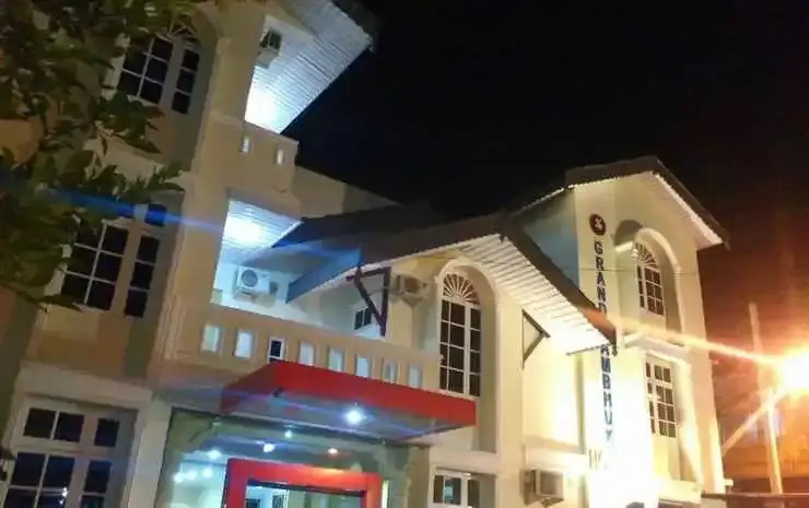 Grand Lambhuk Hotel