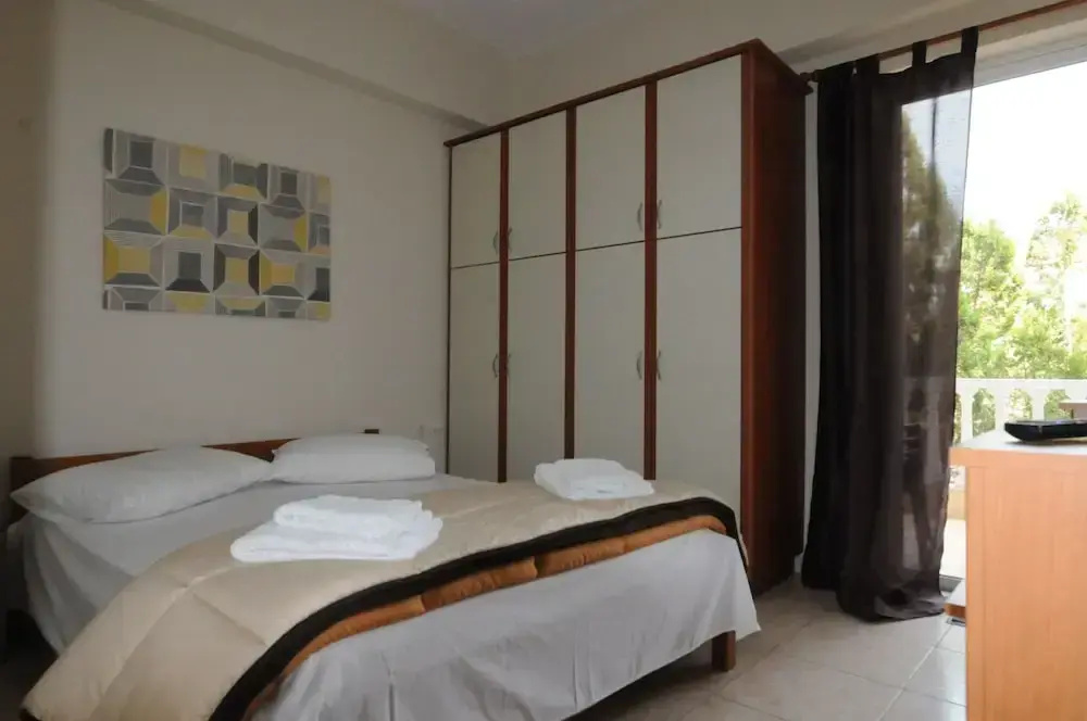 1 Bedroom Basement Apartment with balcony