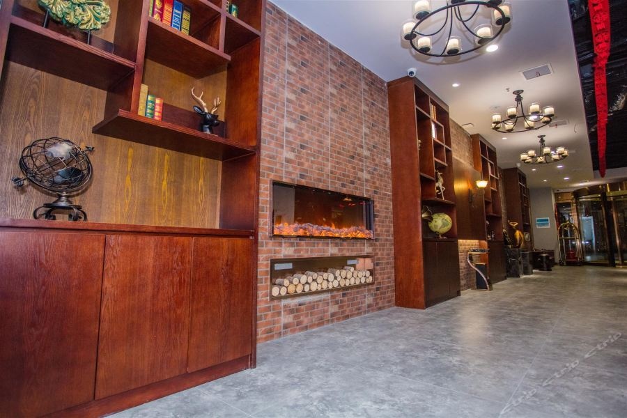 James Joyce Coffetel Wuhan Huanlegu Renhe Road Subway Station