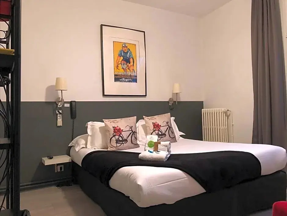 Standard Double room (full double bed)