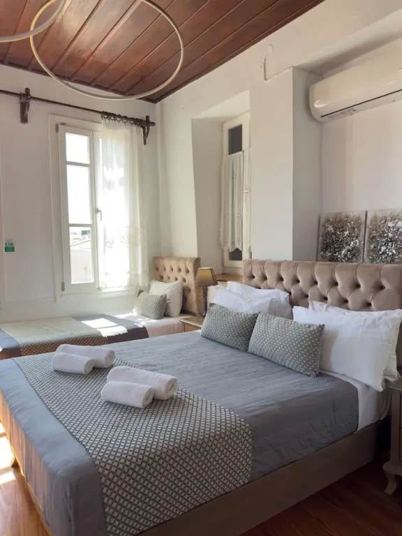 Economy room