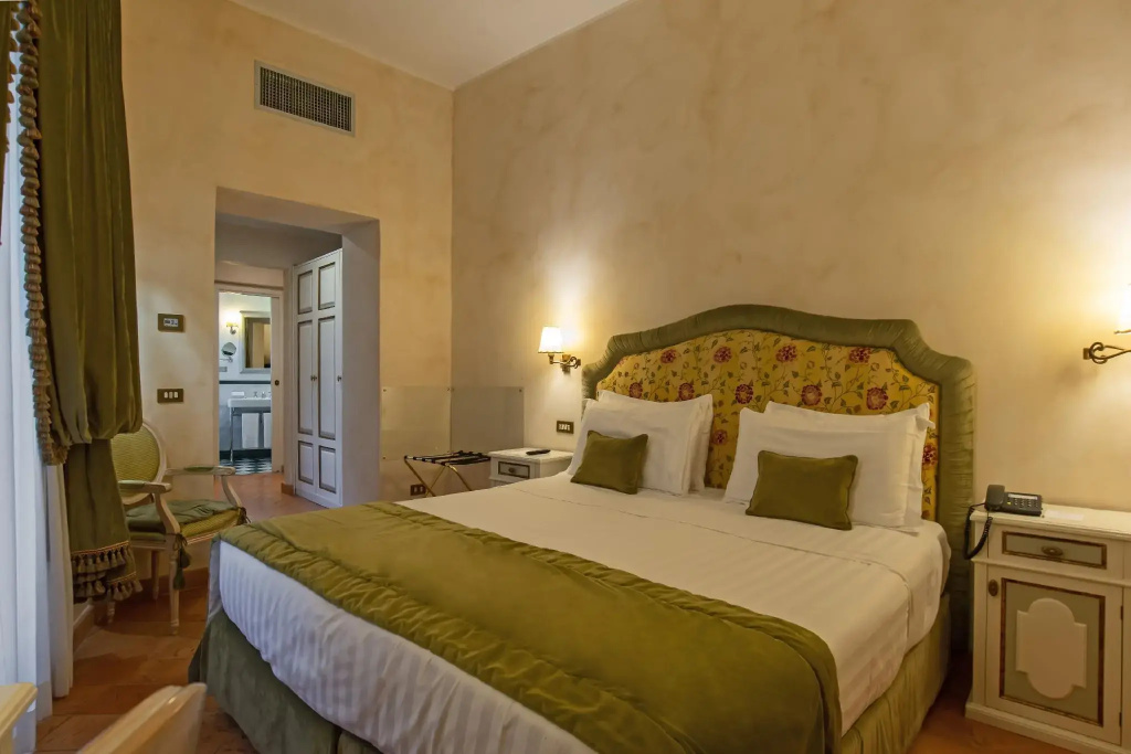 Superior Double room (full double bed)