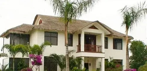 Ganlanba Spa & Resort Hotel
