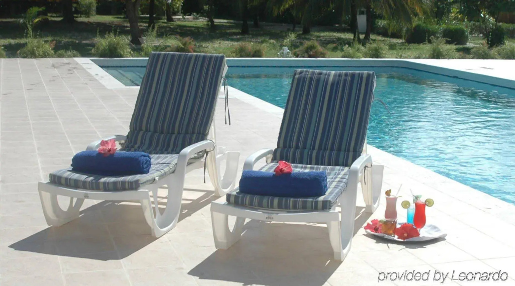St. George's Caye Resort