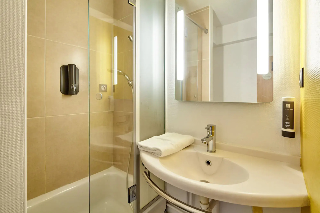 Afficher la photo 8 — B&B HOTEL Evry Lisses (2)