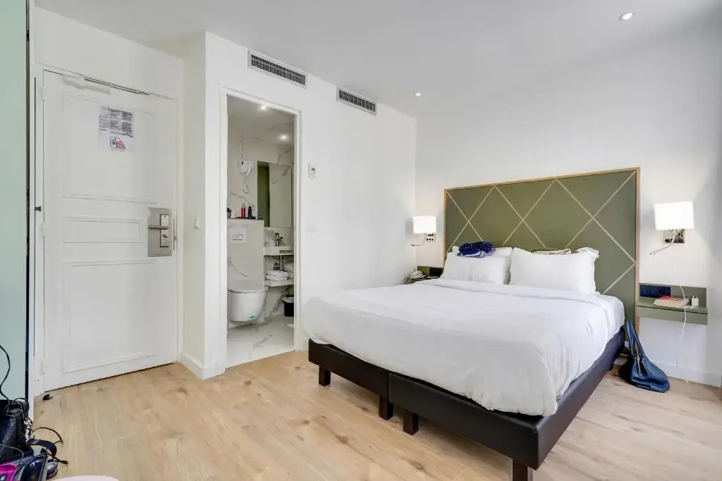 Hôtel Joli Môme 81