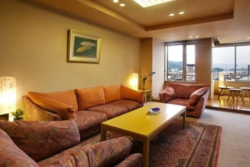 Lobby & Reception