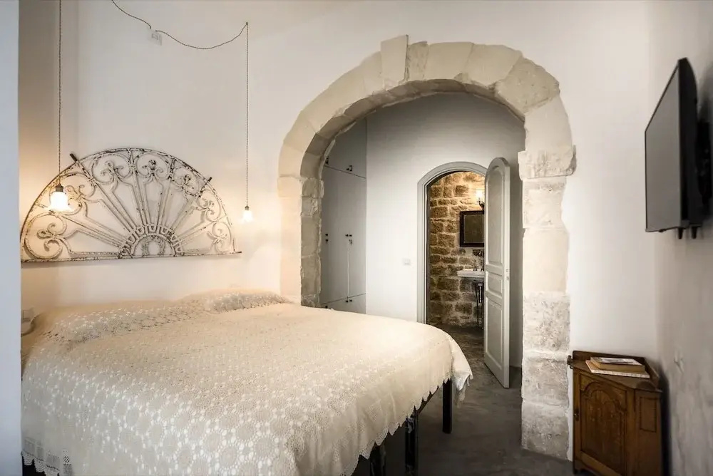 Standard Double Basement room (full double bed)