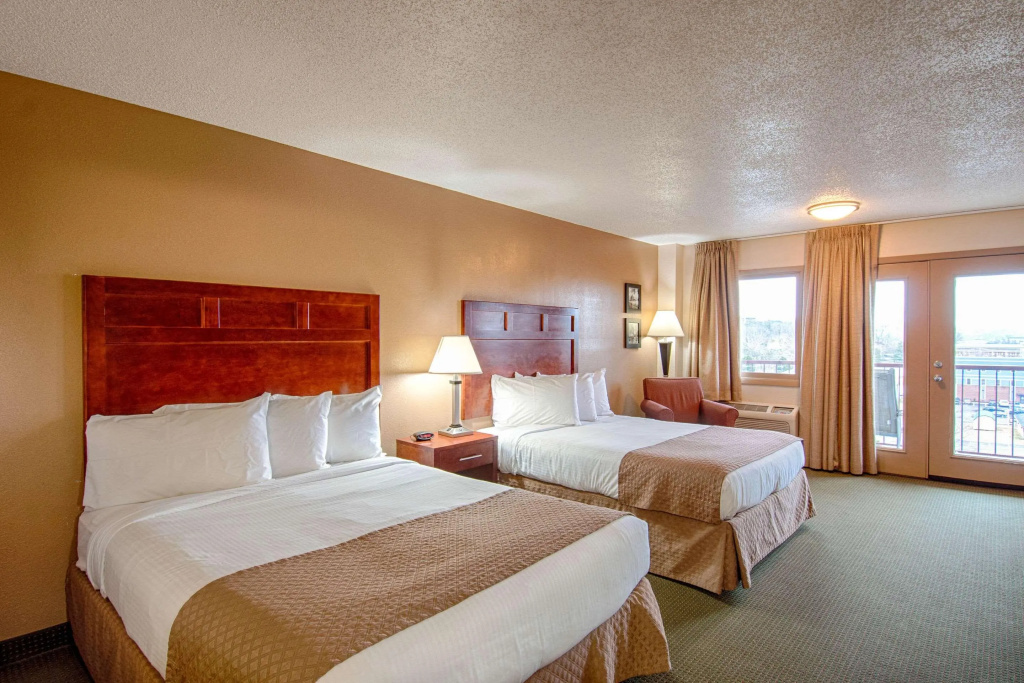 Park Tower Inn — 5