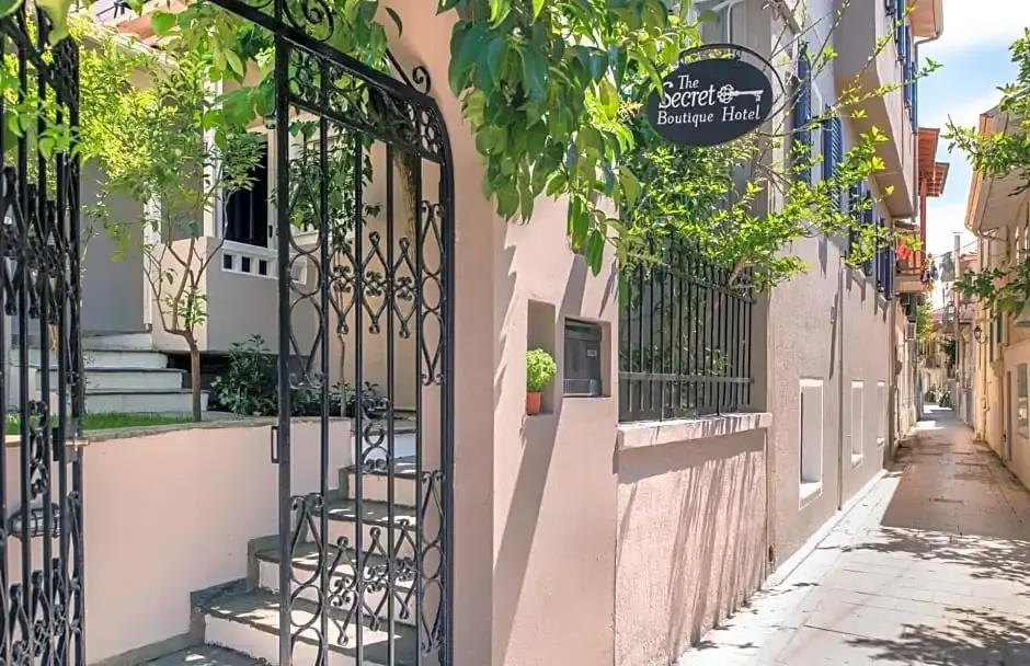Secret Boutique Hotel - Photo 1