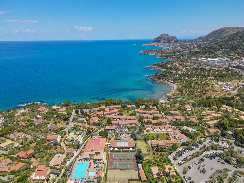 Beach & Waterfront