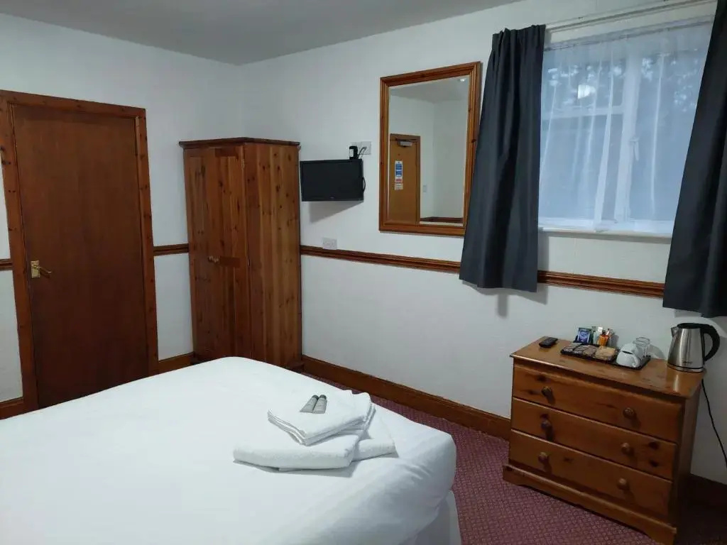 Standard Double room (full double bed)