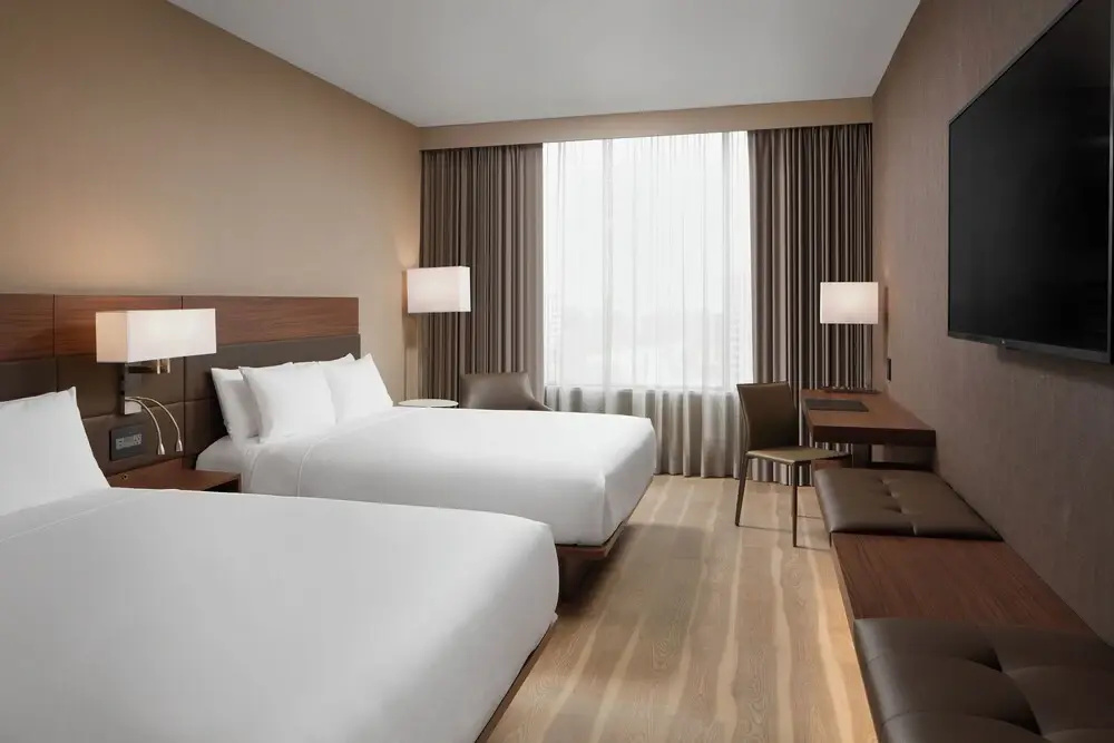 Standard Quadruple room with city view