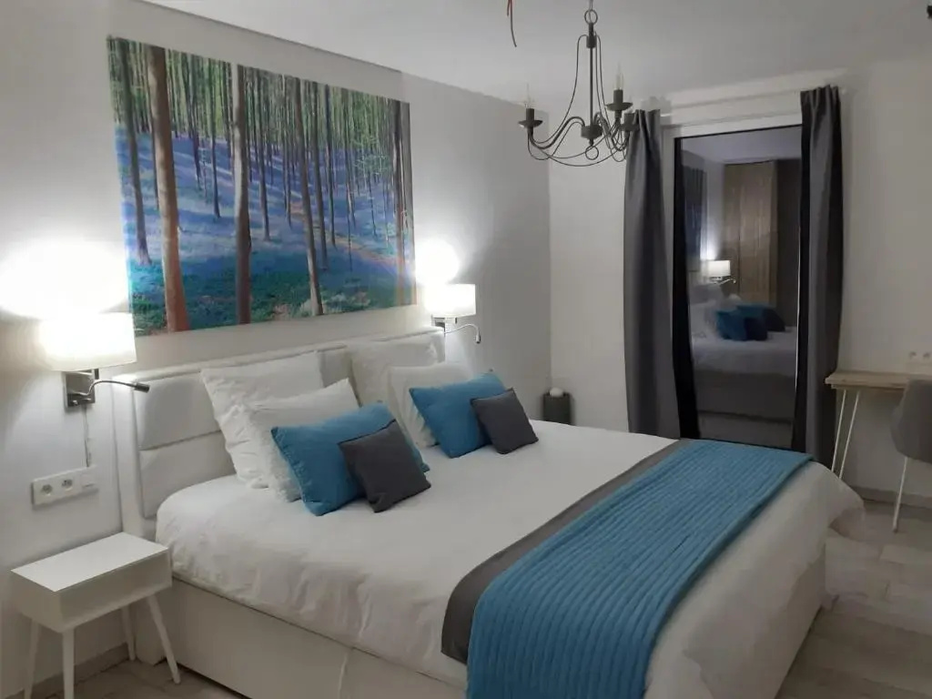 Deluxe Suite