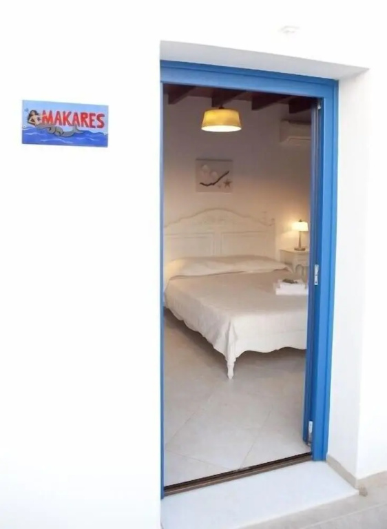 Deluxe Studio