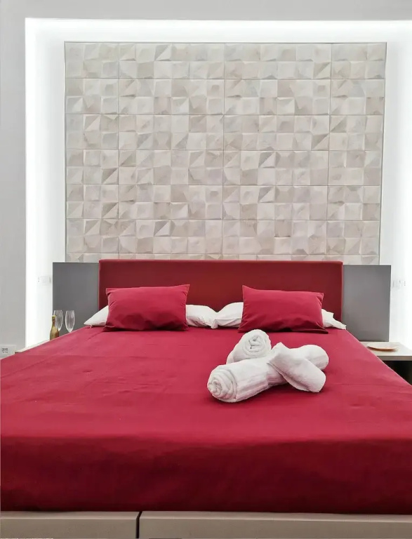 Standard Double room with balcony (full double bed)