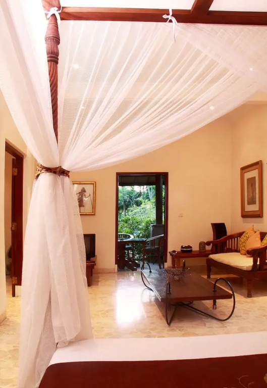 3 Bedrooms Villa with balcony