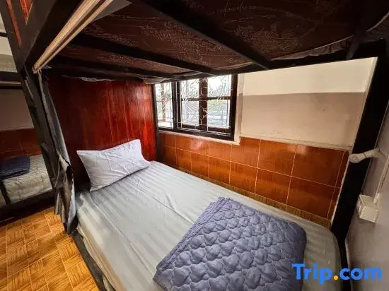 Bed in Dorm (female dorm)