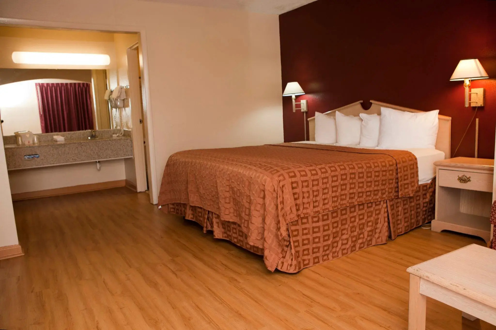 Double Suite (full double bed)