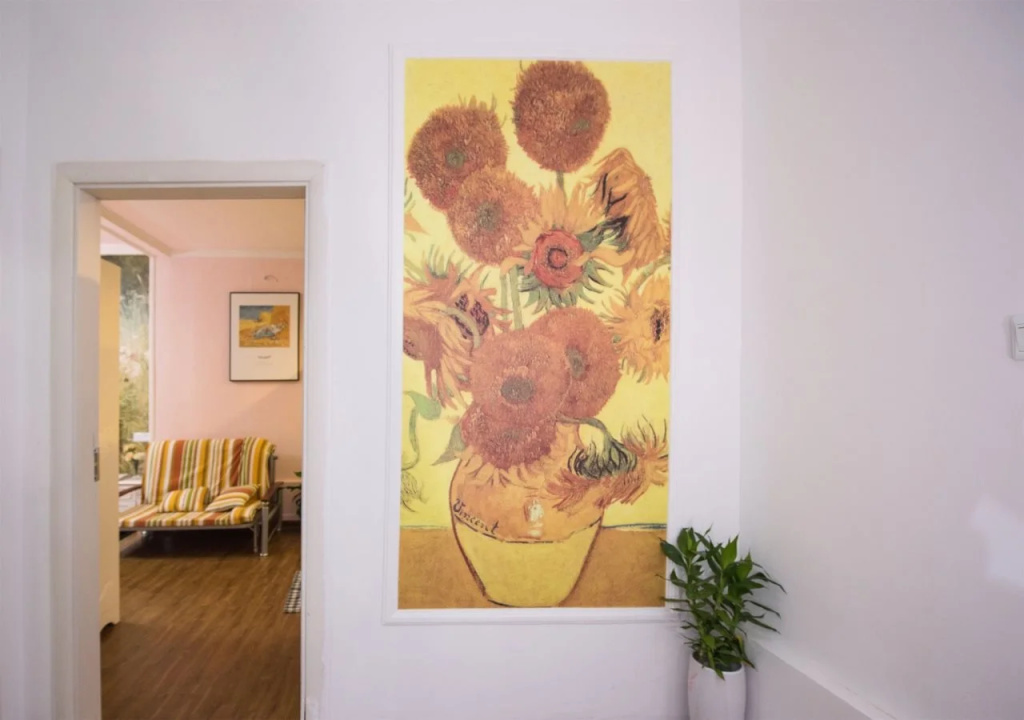 Xiamen Van Gogh's Sky Art Gallery Inn