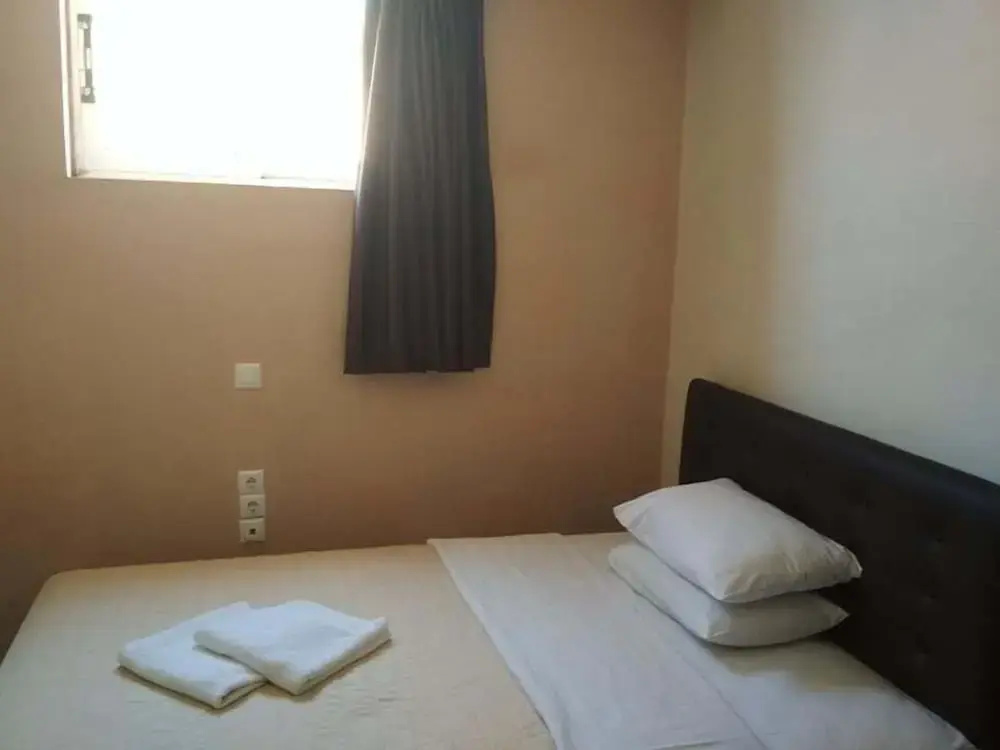 Budget Double room (full double bed)
